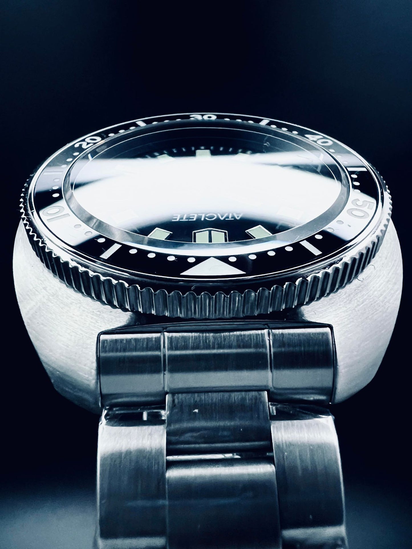 "The Professional" Men's Dive Watch NH35 tech -200 Meter Depth we