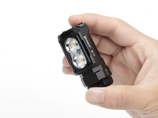 E7 Dual Emitter - Easy Carry Light ( Ultra Compact ) Wuben®